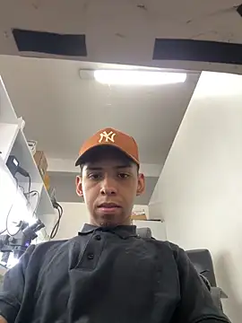 Oqui online show from April 7, 2026, 8:10 pm