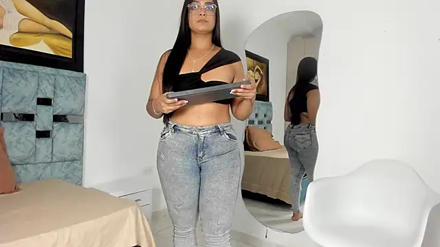 tamara lovv online show from October 17, 2025, 12:51 pm