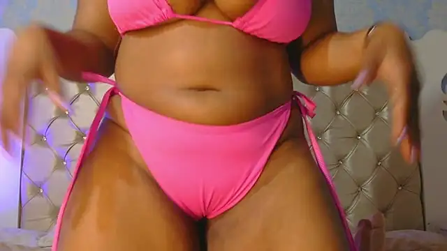 Snapshot of TinaOlsens chatting on September 10, 2025, 1:32 pm TinaOlsens online show from September 10, 2025, 1:32 pm