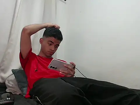 Snapshot of camillo_beischel_ chatting on October 6, 2025, 6:30 pm camillo beischel online show from October 6, 2025, 6:30 pm