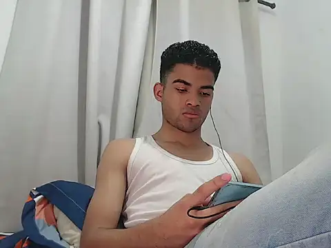 Snapshot of camillo_beischel_ chatting on September 19, 2025, 6:45 pm camillo beischel online show from September 19, 2025, 6:45 pm