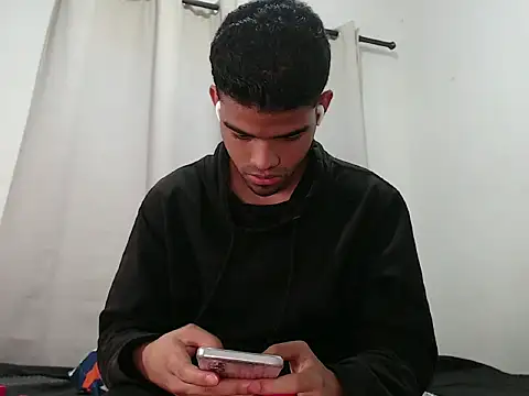 Snapshot of camillo_beischel_ chatting on October 11, 2025, 6:31 pm camillo beischel online show from October 11, 2025, 6:31 pm