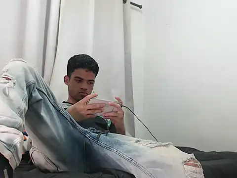 Snapshot of camillo_beischel_ chatting on October 2, 2025, 6:55 pm camillo beischel online show from October 2, 2025, 6:55 pm