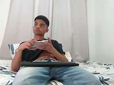 Snapshot of camillo_beischel_ chatting on October 27, 2025, 7:37 pm camillo beischel online show from October 27, 2025, 7:37 pm