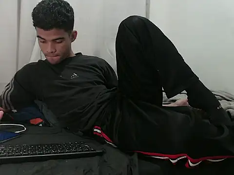 Snapshot of camillo_beischel_ chatting on September 23, 2025, 6:37 pm camillo beischel online show from September 23, 2025, 6:37 pm