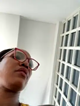 Bustykeyla online show from October 24, 2025, 7:24 pm