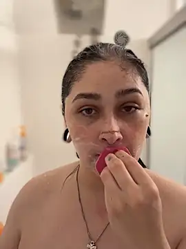 Snapshot of Alix_Valentine chatting on October 25, 2025, 8:42 pm Alix Valentine online show from October 25, 2025, 8:42 pm