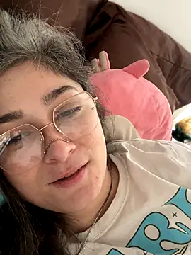 Snapshot of Alix_Valentine chatting on September 20, 2025, 4:01 pm Alix Valentine online show from September 20, 2025, 4:01 pm