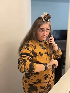 Snapshot of Alix_Valentine chatting on September 23, 2025, 5:31 pm Alix Valentine online show from September 23, 2025, 5:31 pm