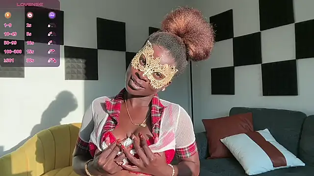 MaskedMuse111 online show from September 9, 2025, 11:36 pm