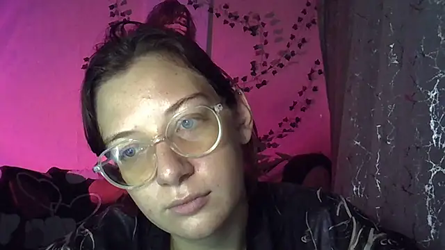 Snapshot of Lily_Ember chatting on November 3, 2025, 7:50 pm Lily Ember online show from November 3, 2025, 7:50 pm