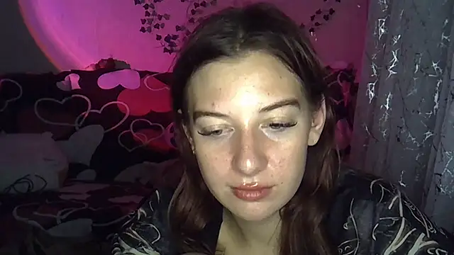 Lily Ember online show from November 13, 2025, 7:29 pm