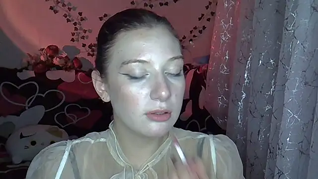 Snapshot of Lily_Ember chatting on November 9, 2025, 5:28 pm Lily Ember online show from November 9, 2025, 5:28 pm