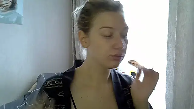 Snapshot of Lily_Ember chatting on October 3, 2025, 10:39 am Lily Ember online show from October 3, 2025, 10:39 am