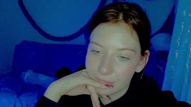 Lily Ember online show from January 13, 2026, 8:02 pm