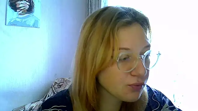 Snapshot of Lily_Ember chatting on October 2, 2025, 10:18 am Lily Ember online show from October 2, 2025, 10:18 am