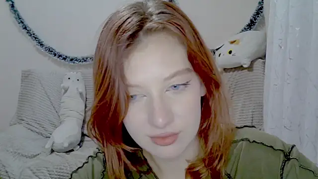 Lily Ember online show from December 15, 2025, 6:25 pm