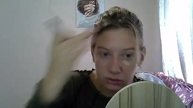 Snapshot of Lily_Ember chatting on September 25, 2025, 8:42 am Lily Ember online show from September 25, 2025, 8:42 am