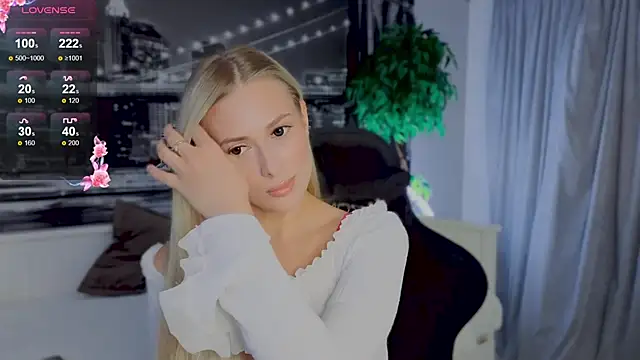 Snapshot of ChristyMarshall chatting on October 9, 2025, 4:51 pm ChristyMarshall online show from October 9, 2025, 4:51 pm