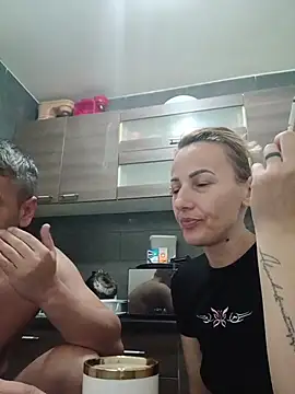 Snapshot of Aly-john1985 chatting on October 2, 2025, 5:44 am Aly-john1985 online show from October 2, 2025, 5:44 am