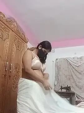 Farihasultanaxh online show from November 1, 2025, 9:41 pm