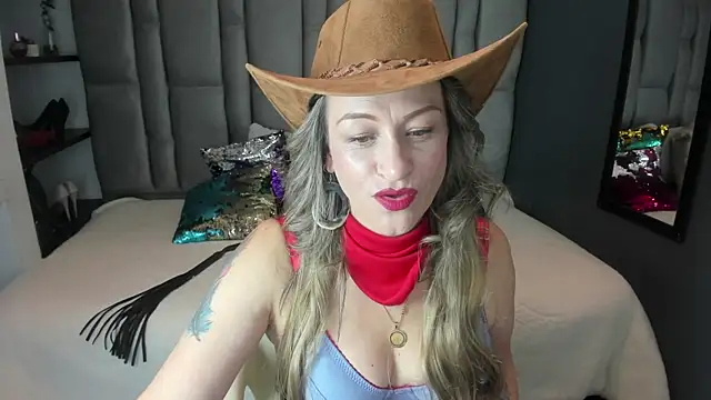 Snapshot of Charlot_milf chatting on October 31, 2025, 3:58 am Charlot milf online show from October 31, 2025, 3:58 am