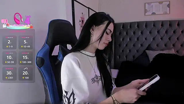 Snapshot of Anya_Belth chatting on December 1, 2025, 8:21 pm Anya Belth online show from December 1, 2025, 8:21 pm