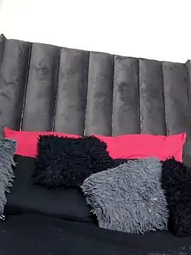 dark honeyx26 online show from March 5, 2026, 8:38 pm