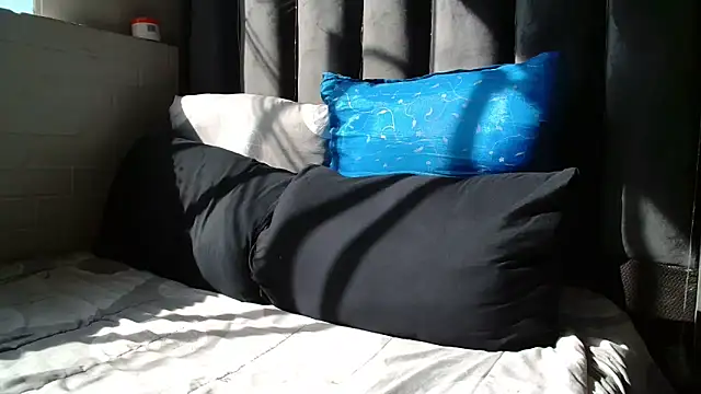 dark honeyx26 online show from November 30, 2025, 6:03 am