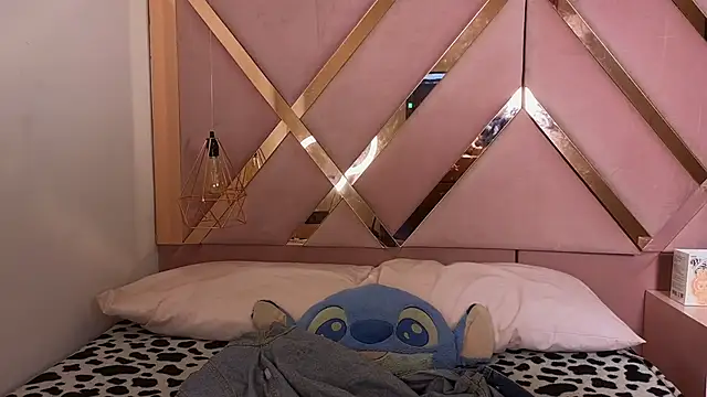 Snapshot of Sthephany_grand chatting on September 25, 2025, 3:40 pm Sthephany grand online show from September 25, 2025, 3:40 pm