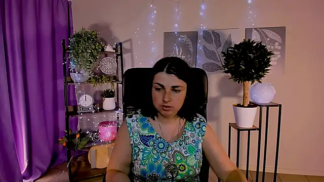 MartaEdams online show from May 21, 2026, 6:22 am