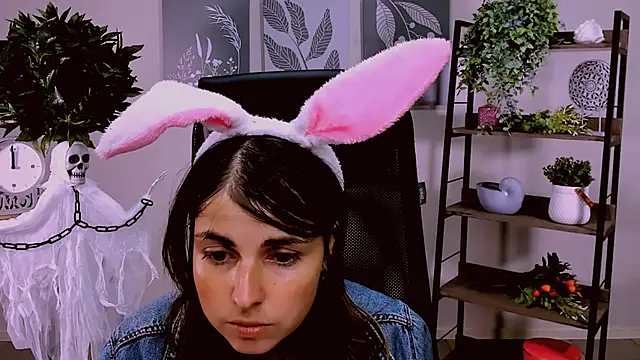 MartaEdams online show from October 28, 2025, 6:23 am