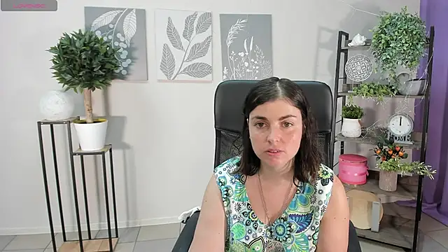 MartaEdams online show from June 30, 2026, 5:18 am