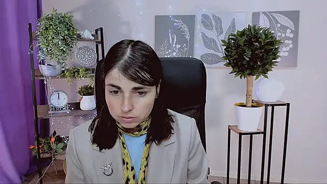 MartaEdams online show from April 10, 2026, 6:31 am