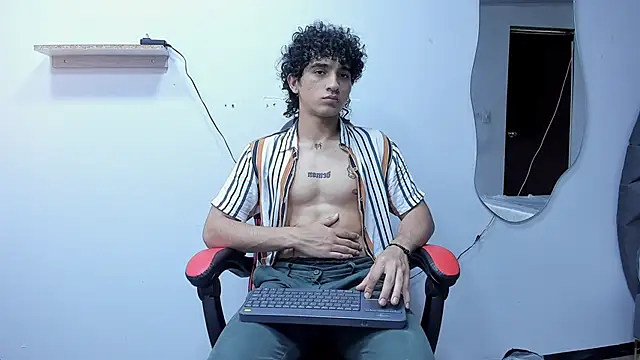 Snapshot of JackesTaylor chatting on September 19, 2025, 5:00 am JackesTaylor online show from September 19, 2025, 5:00 am