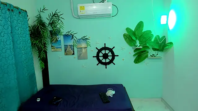 eladyrous98 online show from December 1, 2025, 2:18 pm