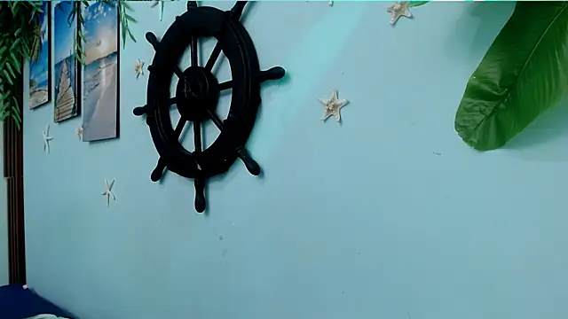 eladyrous98 online show from October 9, 2025, 2:39 pm