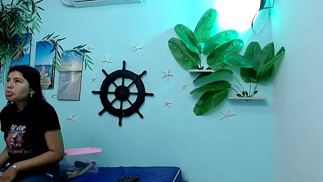 eladyrous98 online show from October 2, 2025, 1:03 pm