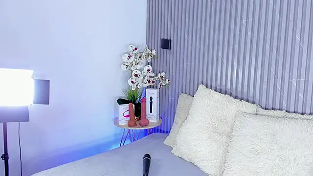 DAFNECOX online show from October 14, 2025, 3:07 am