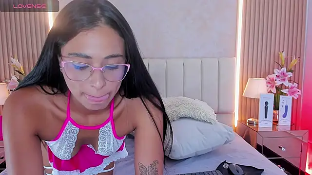 Snapshot of ZOEBARLOWE chatting on October 30, 2025, 7:11 pm ZOEBARLOWE online show from October 30, 2025, 7:11 pm