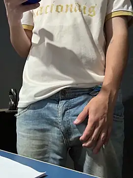 Snapshot of Purplex420 chatting on November 1, 2025, 12:10 pm Purplex420 online show from November 1, 2025, 12:10 pm