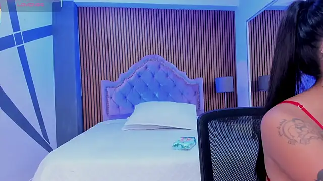 Snapshot of SelenaStonne chatting on October 29, 2025, 7:35 pm SelenaStonne online show from October 29, 2025, 7:35 pm