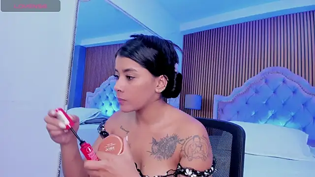 Snapshot of SelenaStonne chatting on October 21, 2025, 7:46 pm SelenaStonne online show from October 21, 2025, 7:46 pm