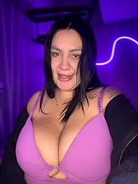 victoria amatista  online show from March 8, 2026, 12:41 pm