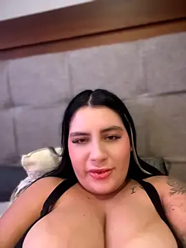 Snapshot of victoria_amatista_ chatting on June 18, 2026, 6:45 am victoria amatista online show from June 18, 2026, 6:45 am