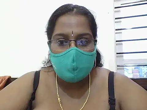 Reena-gowda online show from September 27, 2025, 1:01 am