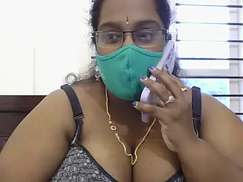 Reena-gowda online show from September 25, 2025, 2:39 am