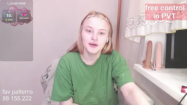 blissful muse2 online show from November 20, 2025, 4:57 am