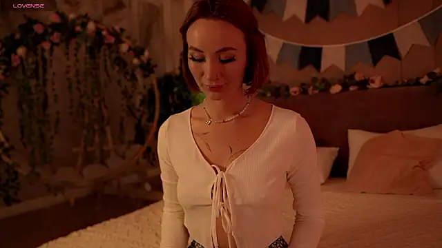 Snapshot of Serena_Waldarf chatting on September 30, 2025, 4:57 pm Serena Waldarf online show from September 30, 2025, 4:57 pm