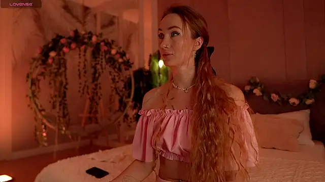 Snapshot of Serena_Waldarf chatting on October 11, 2025, 4:41 pm Serena Waldarf online show from October 11, 2025, 4:41 pm